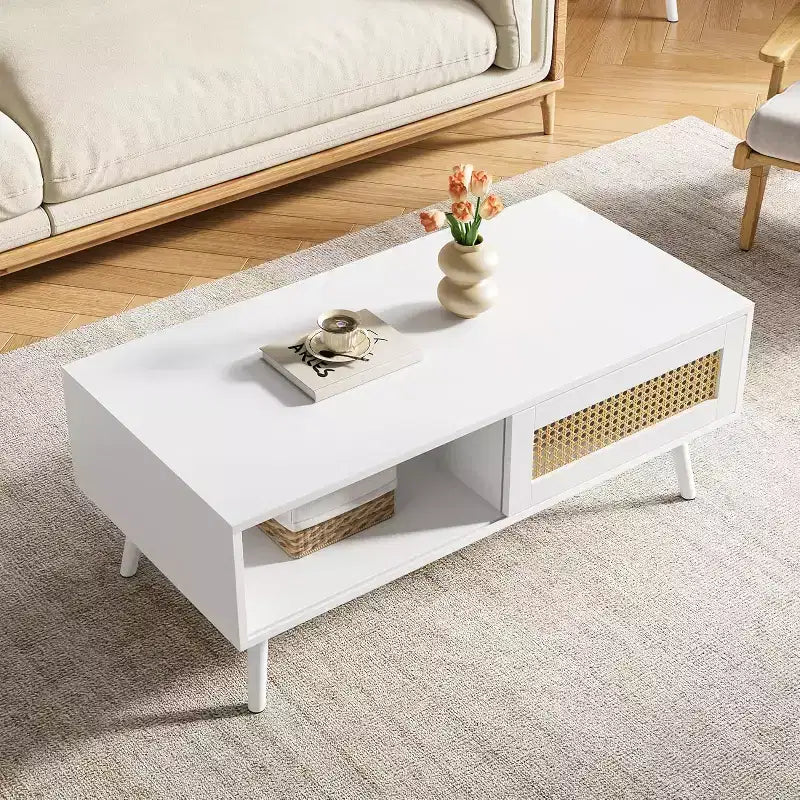 Table basse en bois avec portes coulissantes en rotin et étagère de rangement, table de salon de style Mid-Century avec compartiments cachés pour salon et chambre