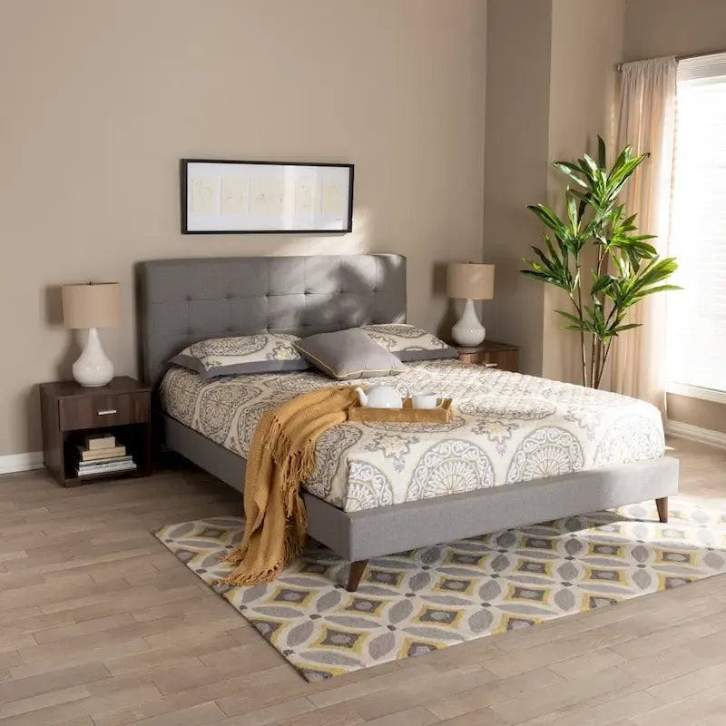Carson Carrington Uggyallen Mid-century Fabric Bed with 2 Nightstands